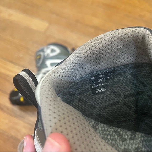 Asolo Attiva GTX Hiking Boots - size 7.5 - Picture 5 of 8